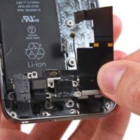 Замена нижнего шлейфа с разъемом зарядного устройства iPhone 6S